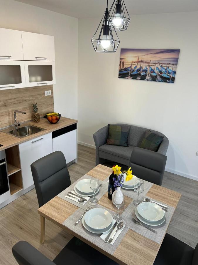 Apartman Ana Lägenhet Crno Exteriör bild